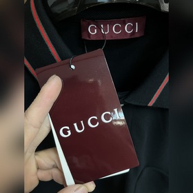 Gucci 25S весенняя новинка. Футболка с воротником Gucci с коротки