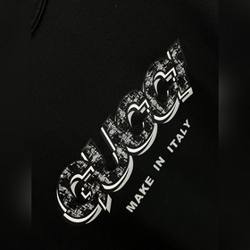Рекомендуем  Новая модель эксклюзивной линейки Gucci. Широкая фу