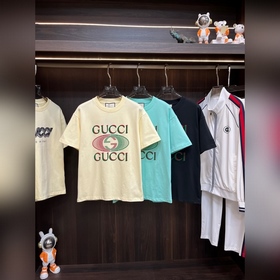 Рекомендуем  Новая модель эксклюзивной линейки Gucci. Широкая фу