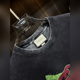 Рекомендуем  Gucci 2025 весенняя новинка： модная и удобная футбо
