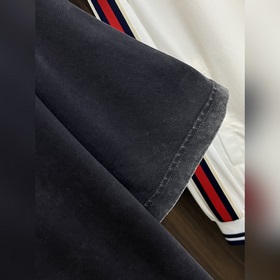 Рекомендуем  Gucci 2025 весенняя новинка： модная и удобная футбо