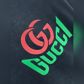 Рекомендуем  Gucci 2025 весенняя новинка： модная и удобная футбо