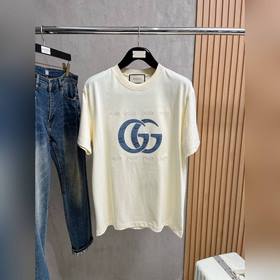 Gucci – идеальный вариант для ношения отдельно или под другой оде
