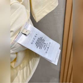 Gucci - идеальный вариант для ношения отдельно или в качестве осн
