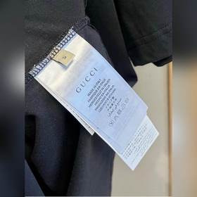Gucci – идеальный вариант для ношения отдельно или под другой оде