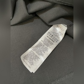 Gucci, короткий рукав с вышитым логотипом Gucci на груди Ткань： 3