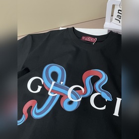 Gucci Коллекция Нового года с изображением змеи на коротком рукав