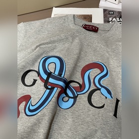 Gucci Коллекция Нового года с изображением змеи на коротком рукав