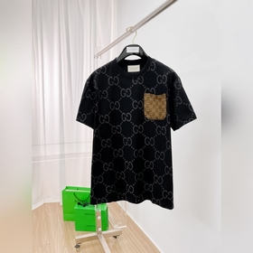 Gucci – лучший выбор для ношения отдельно или под одежду. Высокок