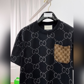 Gucci – лучший выбор для ношения отдельно или под одежду. Высокок