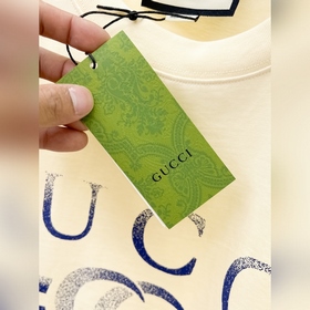 Gucci – лучший выбор для ношения отдельно или под одежду. Высокок