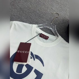 Gucci 25 весна-лето, новая модель футболки с коротким рукавом и п