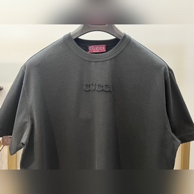 Размер： S/M/L/XL. Цвета： черный, белый, зеленый. Модель для мужчи