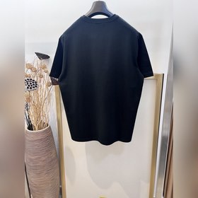 Размер： S/M/L/XL. Цвета： черный, белый, зеленый. Модель для мужчи