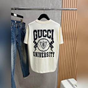 Gucci – идеальный вариант для ношения отдельно или под другой оде