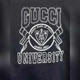Gucci - идеальный вариант для ношения отдельно или в качестве осн