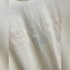 Gucci – идеальный вариант для ношения отдельно или в качестве осн