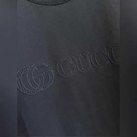 Gucci - идеальный вариант для ношения отдельно или в качестве осн