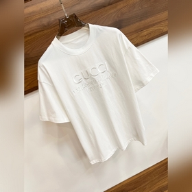 Gucci 2025ss весенняя коллекция. Новая модель футболки Gucci с кр