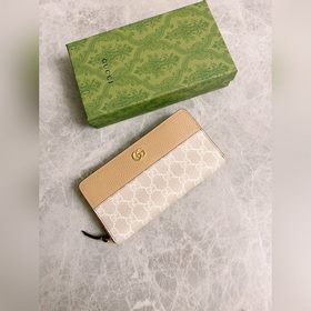 Новинка от Gucci! Изготовлена из импортной кожи ниток. Новая сери