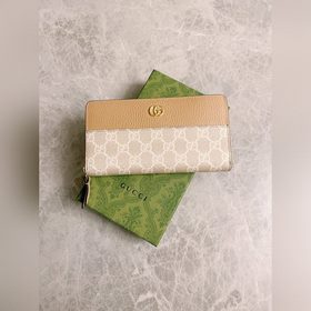 Новинка от Gucci! Изготовлена из импортной кожи ниток. Новая сери