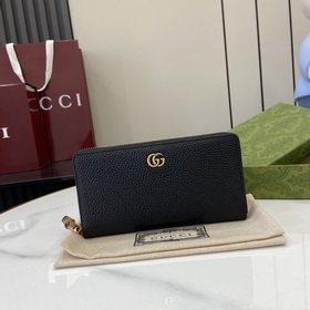 Длинный кошелек из серии GG Marmont. Этот кошелек из серии GG Mar