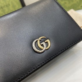 Новинка Карман для карт из серии GG Marmont. Этот карман для карт