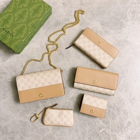 Новинка от Gucci! Изготовлена из импортной кожи ниток. Новая сери