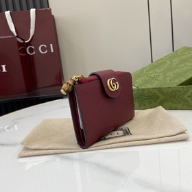 Кошелек из серии GG Marmont. Этот кошелек из серии GG Marmont изг