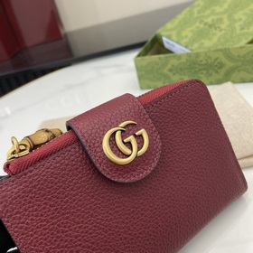 Кошелек из серии GG Marmont. Этот кошелек из серии GG Marmont изг