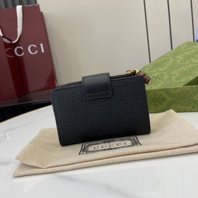 Кошелек из серии GG Marmont. Этот кошелек из серии GG Marmont изг