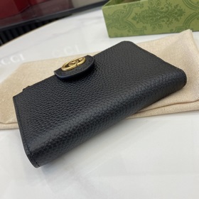 Кошелек из серии GG Marmont. Этот кошелек из серии GG Marmont изг