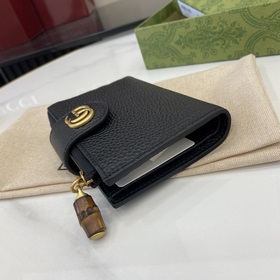 Кошелек из серии GG Marmont. Этот кошелек из серии GG Marmont изг