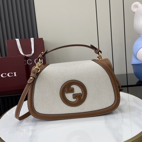 Новая модель Средняя сумка из серии Gucci Blondie Новая сумка из