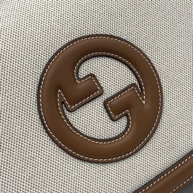 Новая модель Средняя сумка из серии Gucci Blondie Новая сумка из 