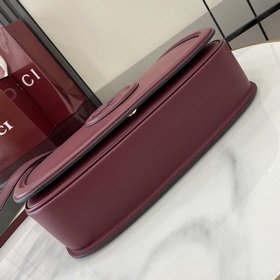 Новая модель Средняя сумка из серии Gucci Blondie Новая сумка из 