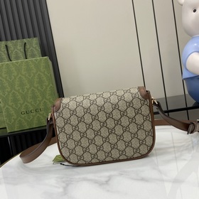 Новинка Мини-сумка через плечо из серии Gucci Horsebit 1955 В рек