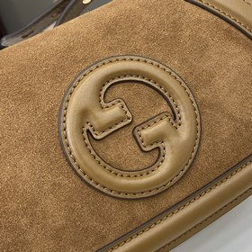 Новая модель Мини-сумка через плечо из серии Gucci Blondie Новая 