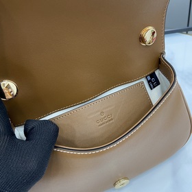 Новая модель Мини-сумка через плечо из серии Gucci Blondie Новая 