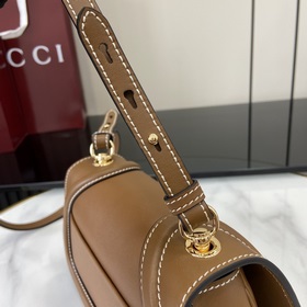 Новая модель Мини-сумка через плечо из серии Gucci Blondie Новая 