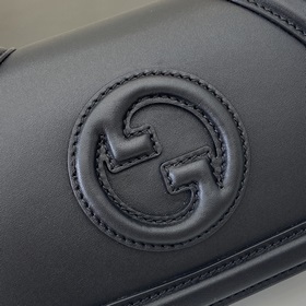 Новая модель Мини-сумка через плечо из серии Gucci Blondie Новая 