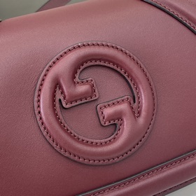 Новая модель Мини-сумка через плечо из серии Gucci Blondie Новая 