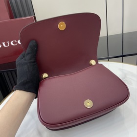 Новая модель Мини-сумка через плечо из серии Gucci Blondie Новая 