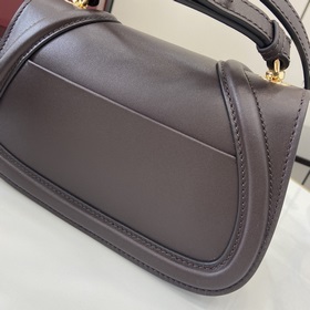 Новая модель Мини-сумка через плечо из серии Gucci Blondie Новая 