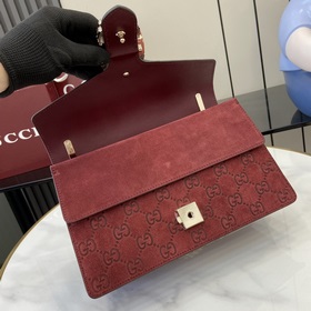 Креативный директор Gucci Сабато де Сарно обновил классическую се