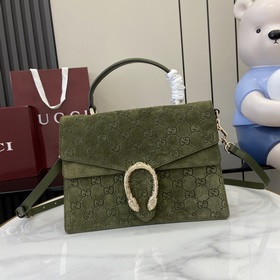 Новинка Креативный директор Gucci Сабато де Сарно обновил классич