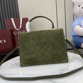 Новинка Креативный директор Gucci Сабато де Сарно обновил классич
