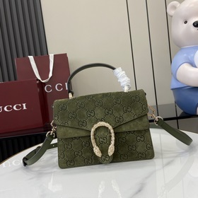 Новая модель Креативный директор Gucci Сабато де Сарно обновил кл