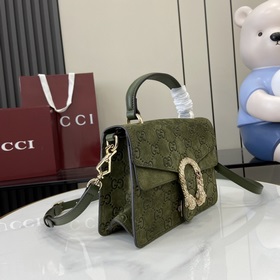 Новая модель Креативный директор Gucci Сабато де Сарно обновил кл