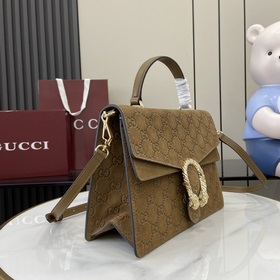 Новинка Креативный директор Gucci Сабато де Сарно обновил классич